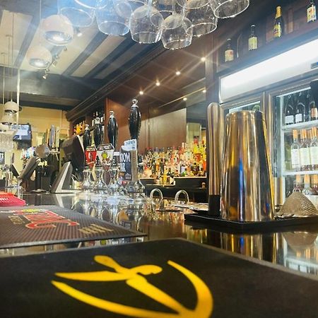 The Bell Hotel Aylesbury Esterno foto